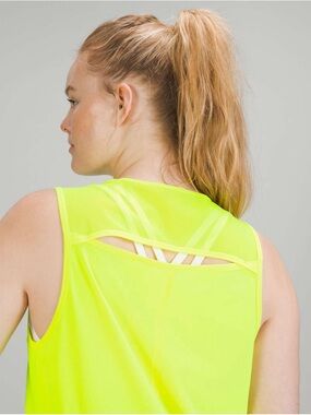 Lululemon Sculpt Tank Top Highlight Yellow Sz 8 Sweat Wicking Breathable